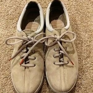 Dansko Brandi Beige Suede Lace Up Sneakers Arch Support Womens  41 / US 9.5